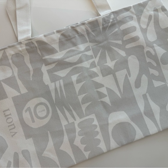Vuori Handbags - Vuori Father’s Day 25 Tote Bag - Light Grey Limited Edition